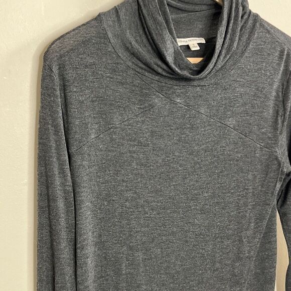 ZENANA Outfitters Small Gray Long Sleeved Cowl Neck Blouse - Picture 2 of 9